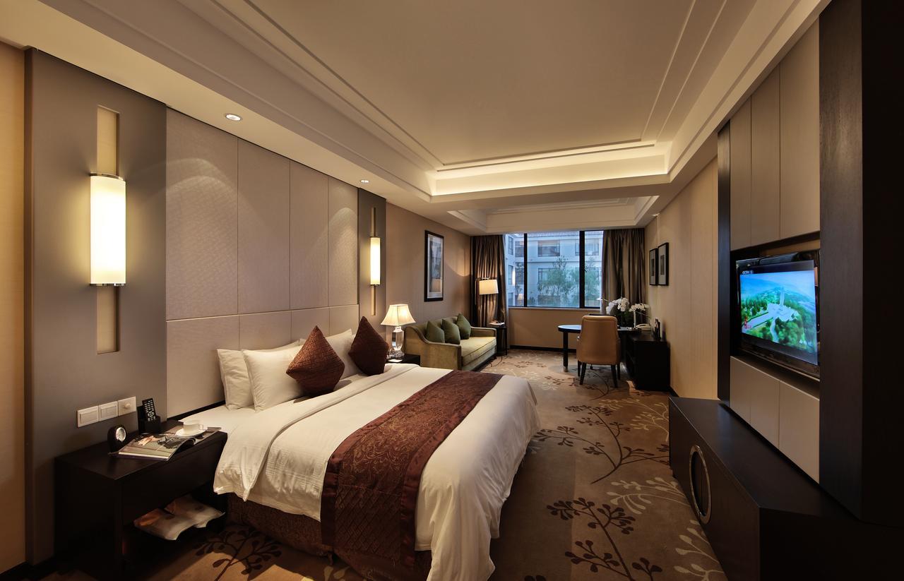 Ondine International Hotel Zhenjiang  Exterior photo
