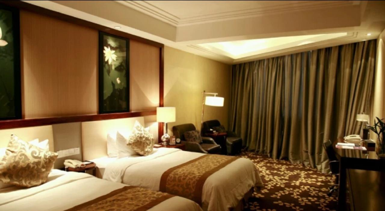 Ondine International Hotel Zhenjiang  Exterior photo