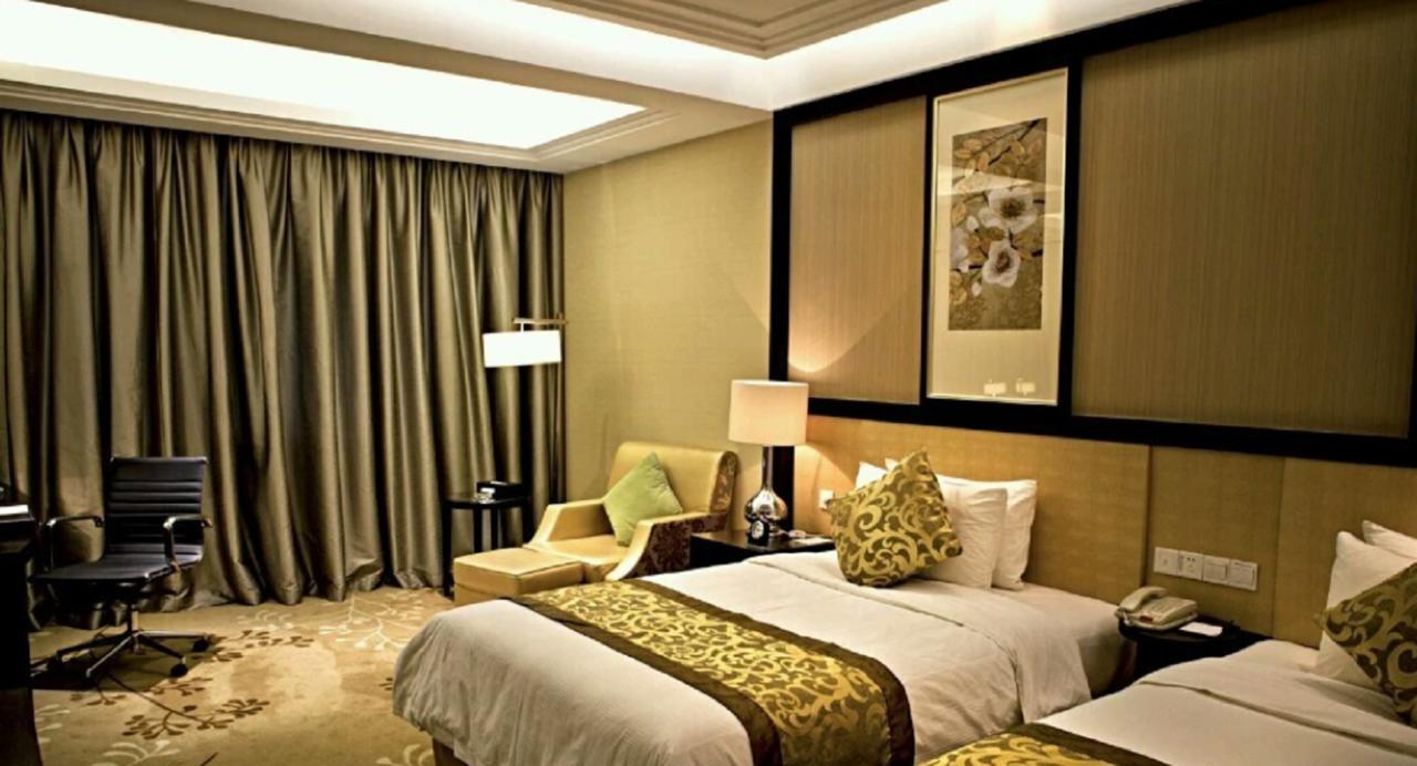 Ondine International Hotel Zhenjiang  Exterior photo